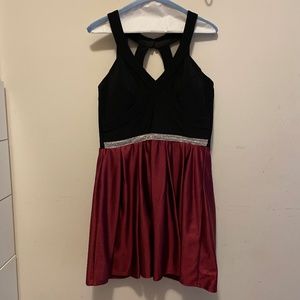 Burgundy/Black Prom Dress